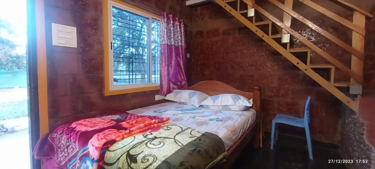 Garden ! Dandeli Ramnagar ! Eco Friendly Homestay Londa