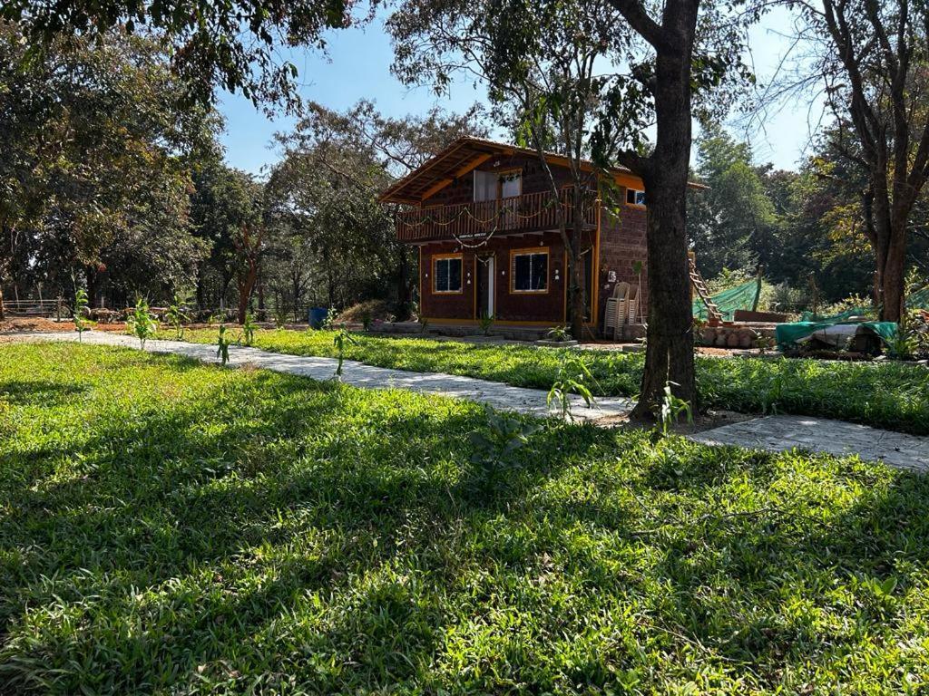 Homestay Garden ! Dandeli Ramnagar ! Eco Friendly Londa